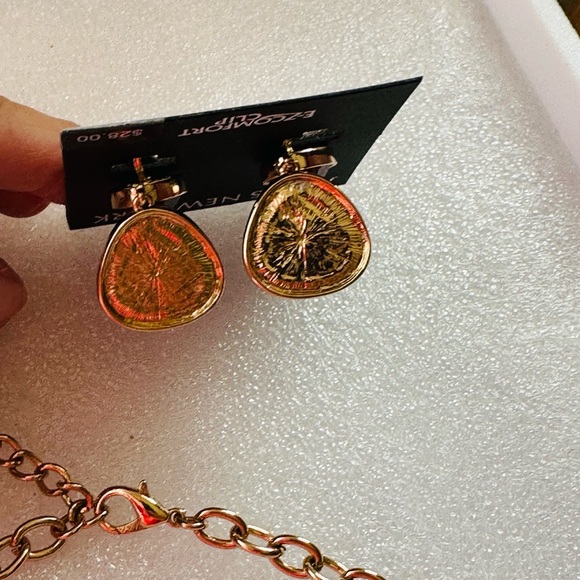 Jones of New York Red Glass Collar Necklace and Earrings NWT - Picture 8 of 8